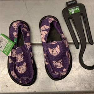 Sanuk purple cats kitties Donna lil icon shoe NEW